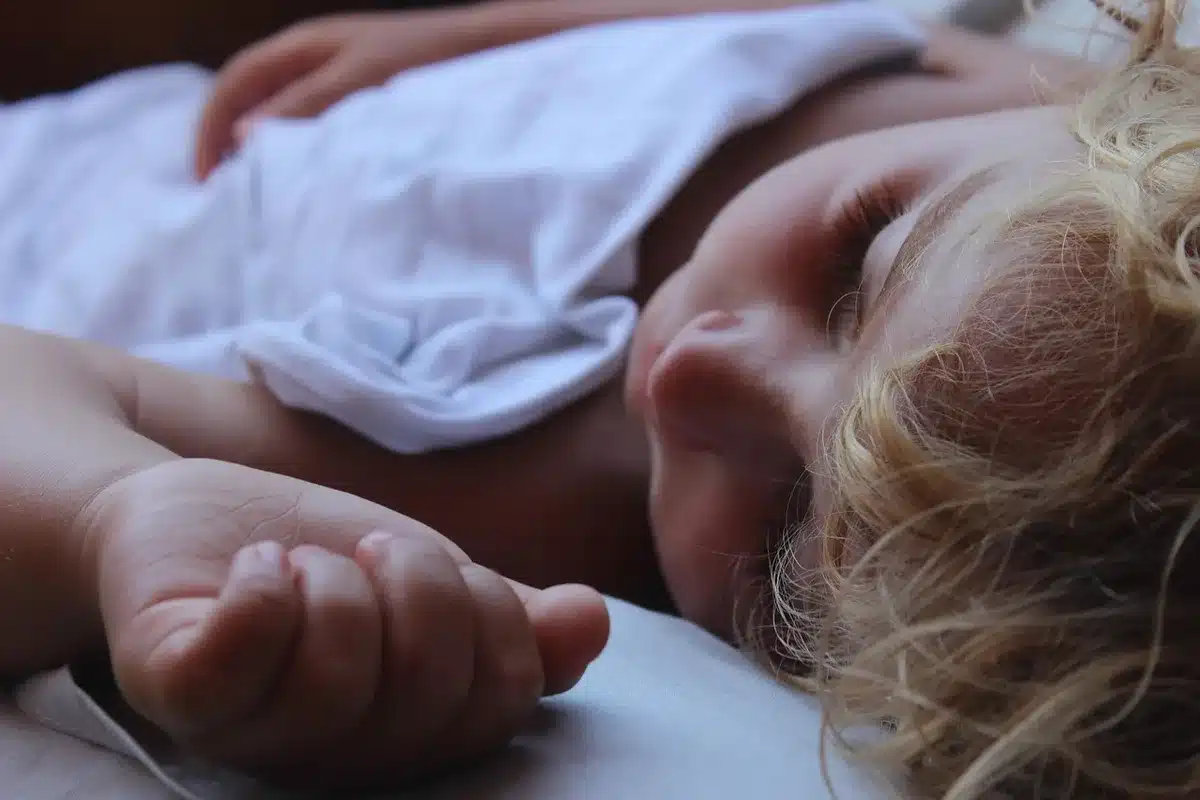 Tableau simplifié des durées de sommeil selon l'âge du nourrisson