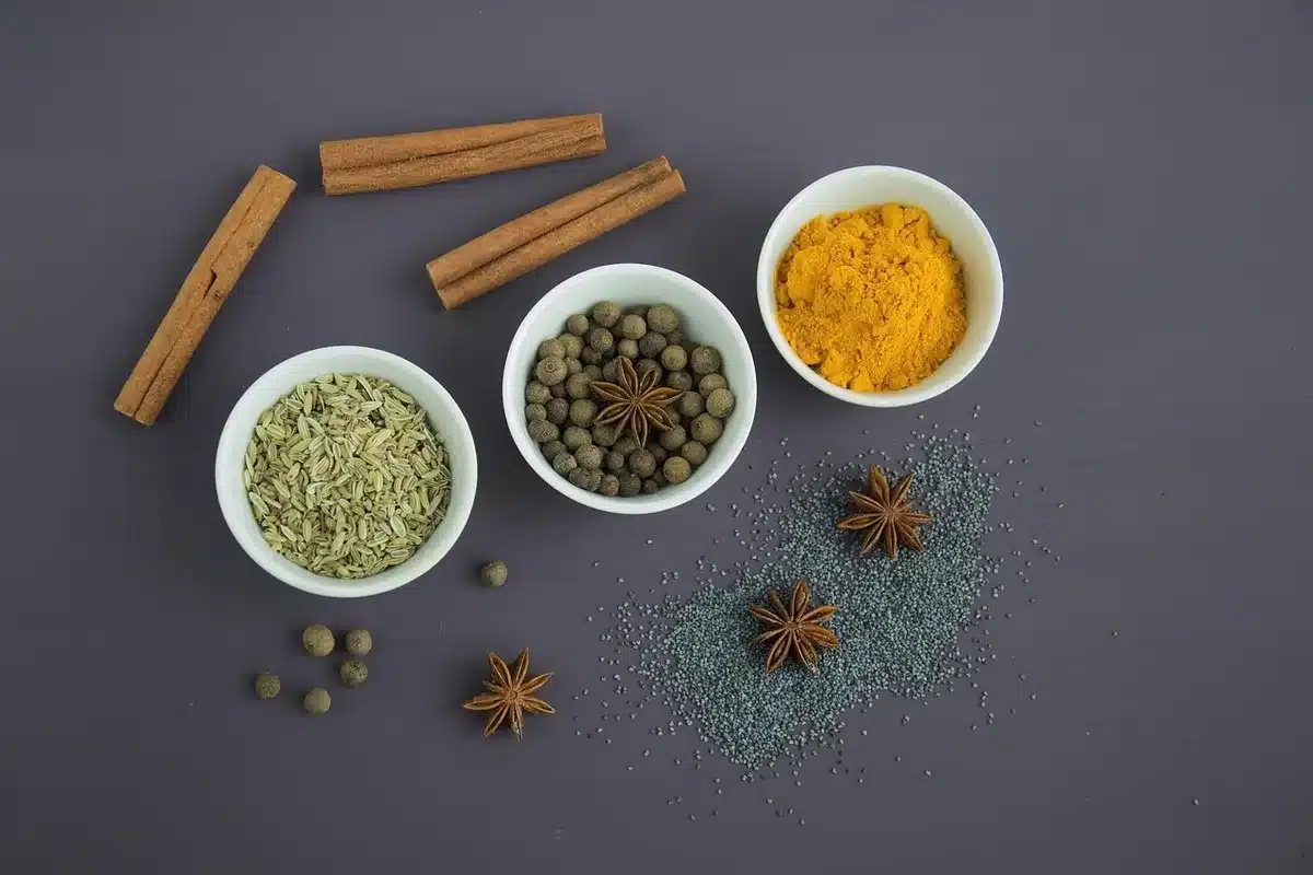 Ingrédients du porridge protéiné : whey isolate, flocons d'avoine, lait et créatine